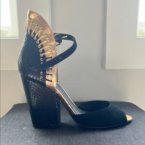 Elegant Black and Gold Women's Heels